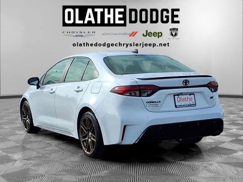 Used 2024 Toyota Corolla SE Nightshade image 3