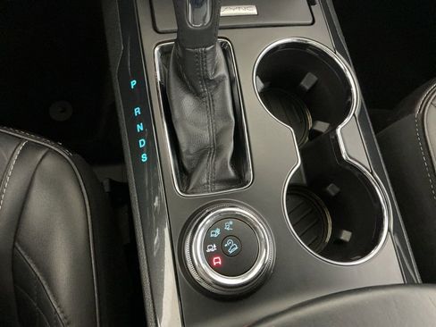 Used 2018 Ford Explorer Platinum image 14