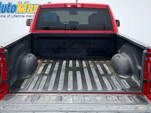 Used 2017 RAM 1500 Express w/ Express Value Package AWD/4WD image 13