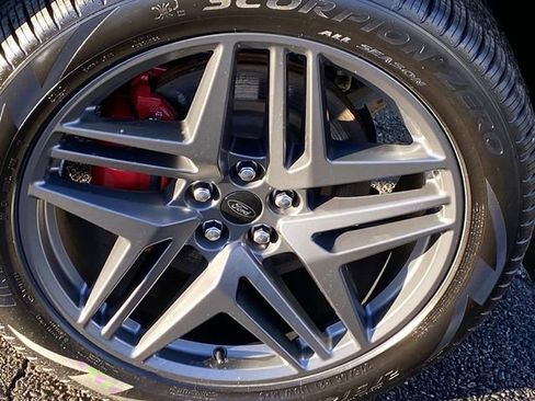 Used 2025 Ford Explorer ST image 26