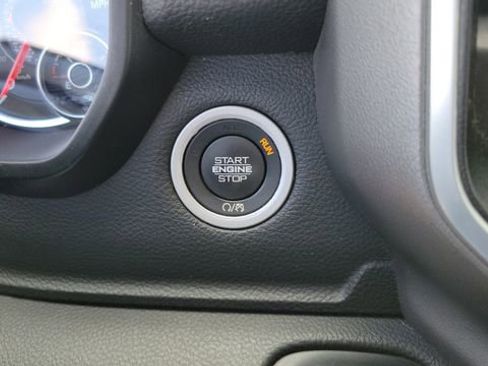 Certified 2023 RAM 1500 Big Horn AWD/4WD image 12