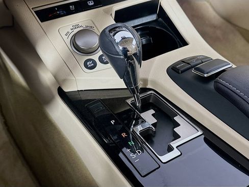 Used 2014 Lexus ES 300h w/ Luxury Package w/Bamboo Trim FWD image 17