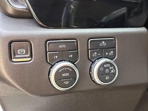 Used 2025 GMC Sierra 1500 Elevation w/ Preferred Package AWD/4WD image 24