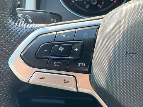Used 2021 Volkswagen Atlas SE FWD image 19