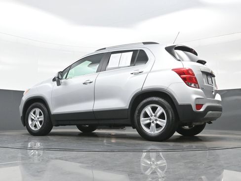Used 2018 Chevrolet Trax LT w/ Driver Confidence Package FWD image 28