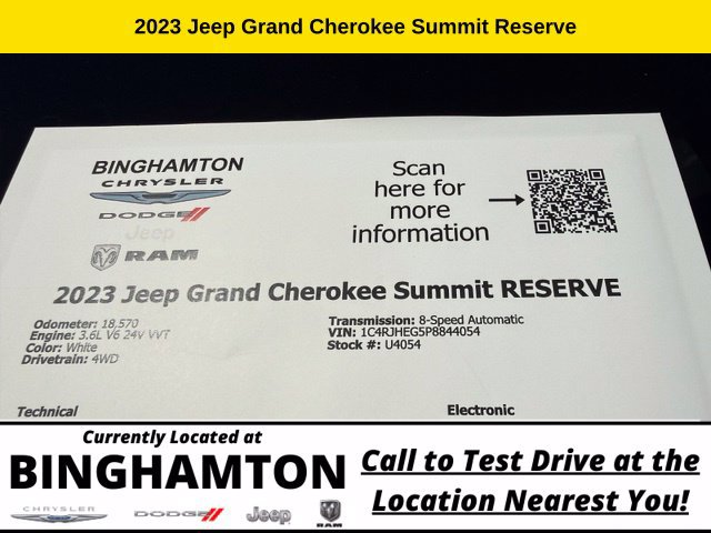 Used 2023 Jeep Grand Cherokee Summit AWD/4WD image 10