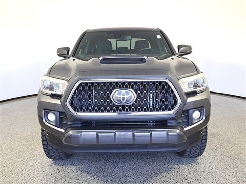 Used 2018 Toyota Tacoma TRD Off-Road image 3
