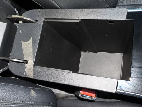 Used 2025 Chevrolet Equinox LT w/ Convenience Package II image 27