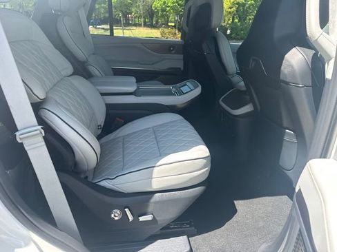 New 2026 Lincoln Navigator Black Label image 18