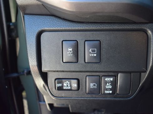 Used 2022 Toyota Tacoma TRD Off-Road w/ TRD Premium Off Road Package AWD/4WD image 52