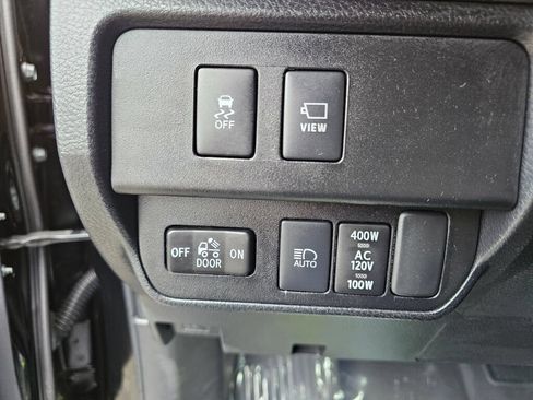 Used 2023 Toyota Tacoma Limited w/ Black Out Package (TMS) AWD/4WD image 18
