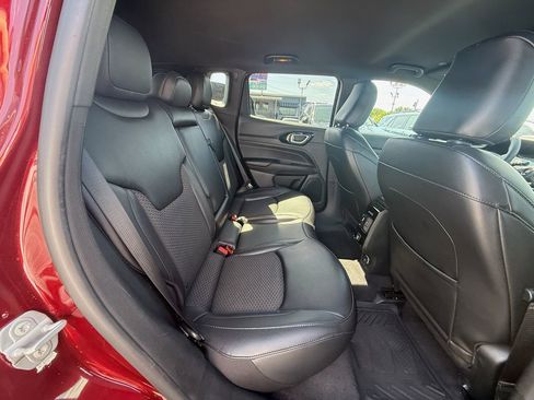 Used 2022 Jeep Compass Latitude AWD/4WD image 21