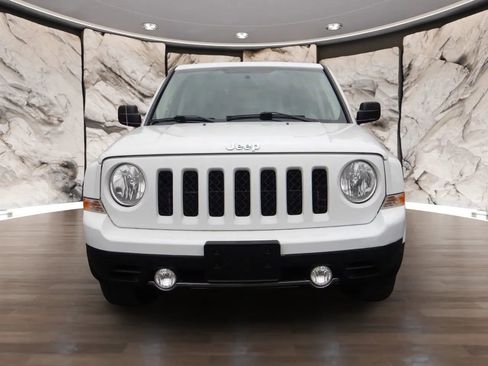 Used 2016 Jeep Patriot High Altitude image 2