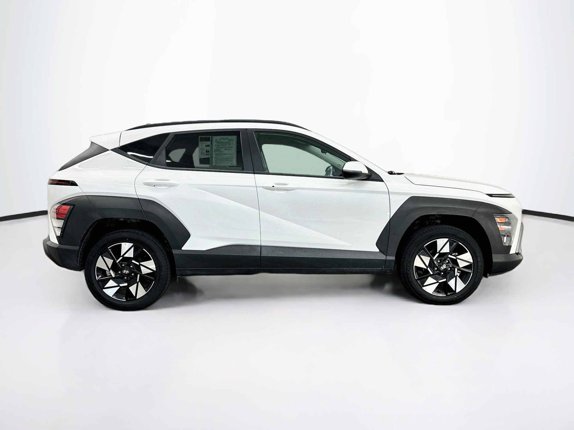 Used 2025 Hyundai Kona SEL AWD/4WD image 10