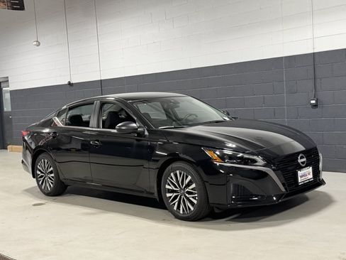 New 2026 Nissan Altima 2.5 SV FWD image 4