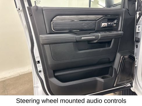 Used 2025 RAM 2500 Limited AWD/4WD image 33