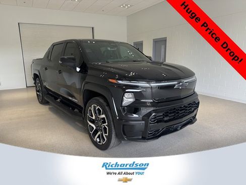 Used 2024 Chevrolet Silverado EV RST image 1