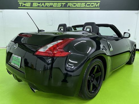 Used 2012 Nissan 370Z Touring RWD image 10