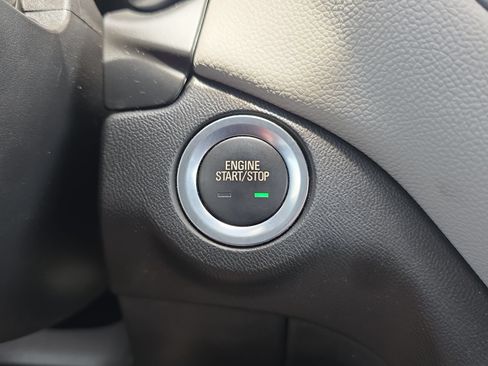 Used 2022 Chevrolet Equinox LT w/ Driver Convenience Package FWD image 25