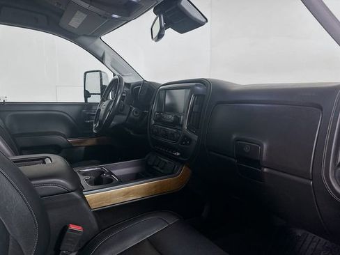 Used 2019 Chevrolet Silverado 3500 LTZ w/ Duramax Plus Package image 30