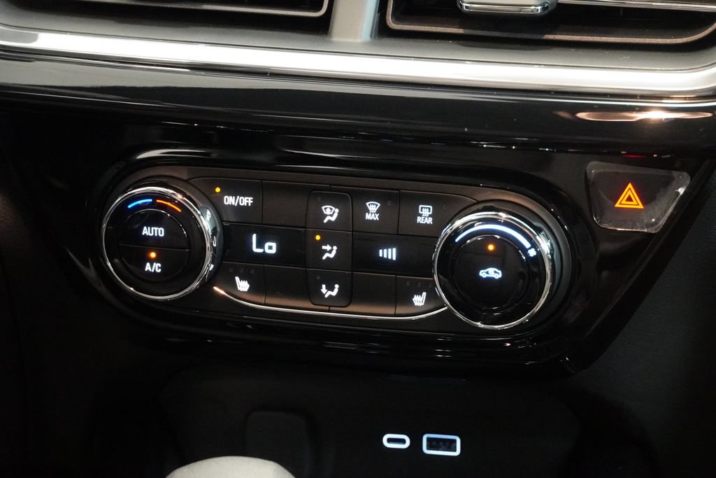 Used 2026 Chevrolet Trax RS w/ Driver Confidence Package FWD image 20