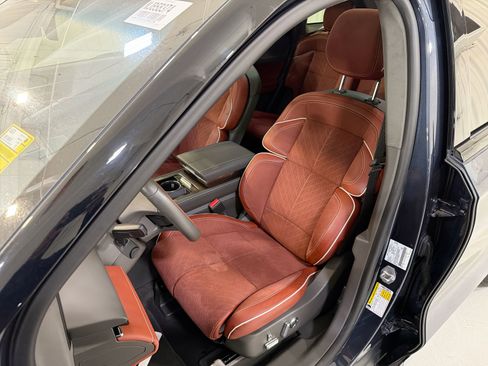 Used 2024 Lincoln Nautilus Black Label image 10