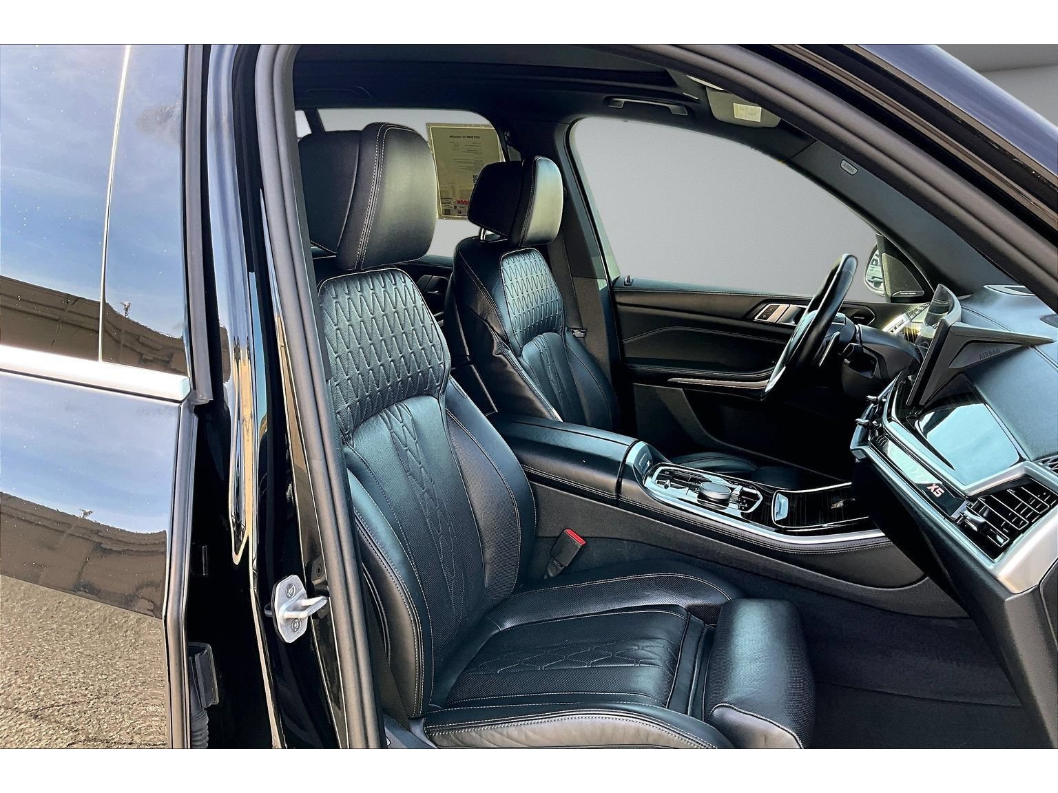 Used 2025 BMW X5 xDrive50e AWD/4WD image 50