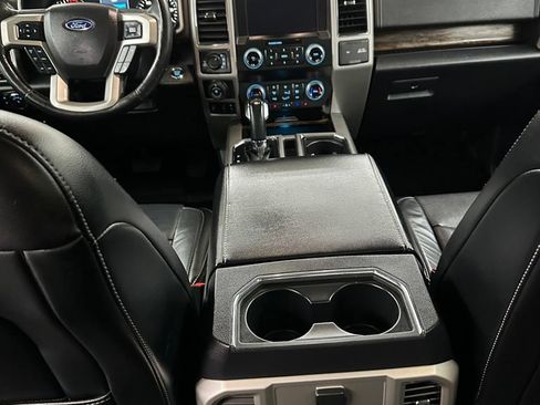 Used 2020 Ford F150 Lariat w/ Equipment Group 502A Luxury AWD/4WD image 24