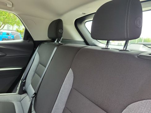 Used 2025 Chevrolet TrailBlazer LS FWD image 12