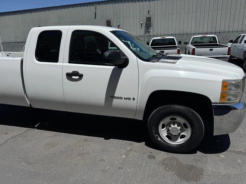 Used 2008 Chevrolet Silverado 2500 W/T RWD image 11