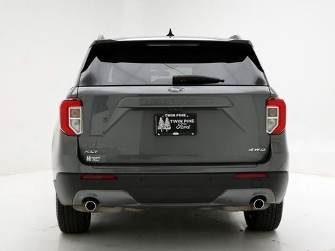 Used 2023 Ford Explorer XLT w/ Equipment Group 202A image 7