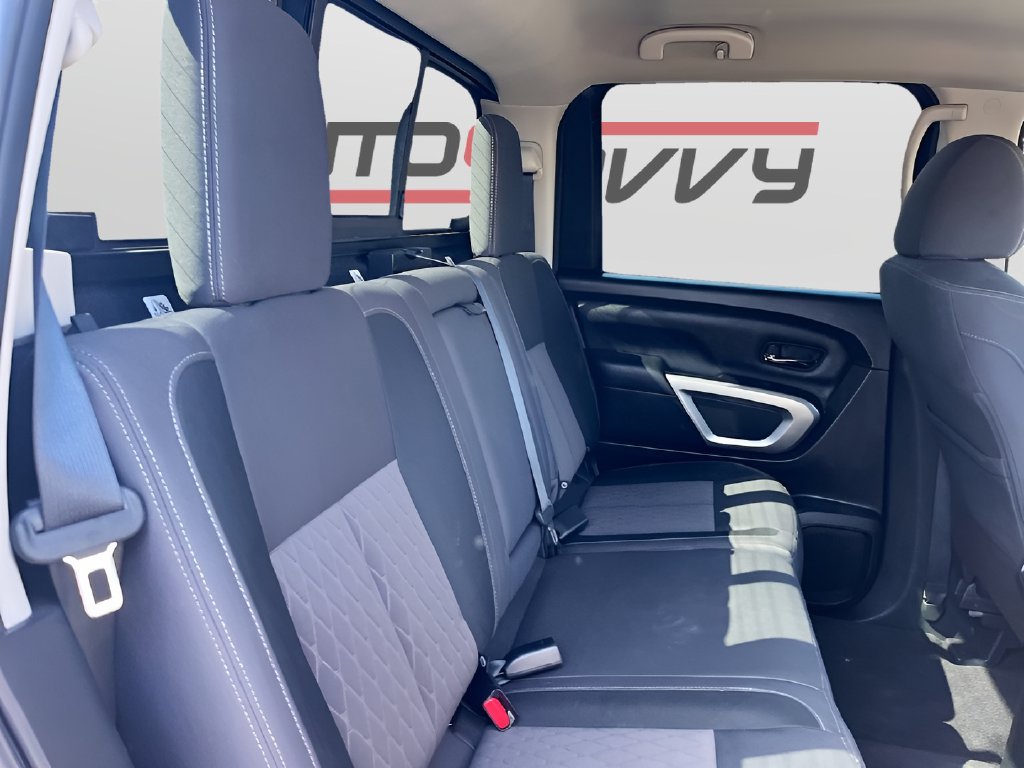 Used 2024 Nissan Titan SV w/ SV Convenience Package RWD image 26
