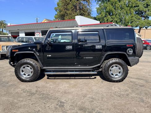Used 2005 HUMMER H2 w/ Preferred Equipment Group image 8