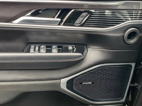 Used 2022 Jeep Wagoneer Series I image 16