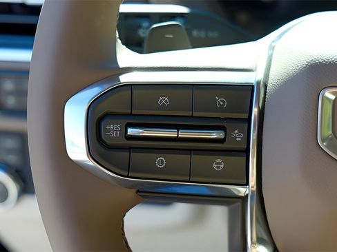 New 2026 GMC Yukon XL Denali w/ Denali Reserve Package image 12