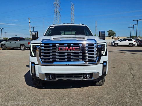 New 2026 GMC Sierra 2500 Denali w/ Denali Reserve Package image 9