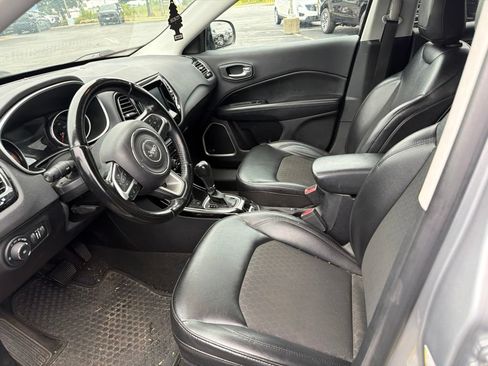 Used 2021 Jeep Compass Latitude w/ Sun and Sound Group FWD image 6