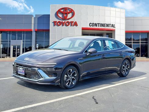 Used 2025 Hyundai Sonata SEL FWD image 3
