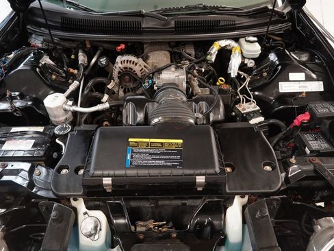 Used 2002 Chevrolet Camaro LT RWD image 15