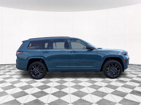 New 2026 Jeep Grand Cherokee L Limited AWD/4WD image 10