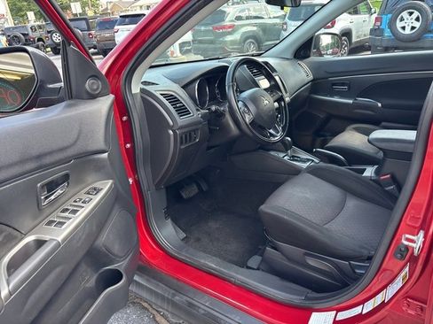 Used 2019 Mitsubishi Outlander Sport SE image 10