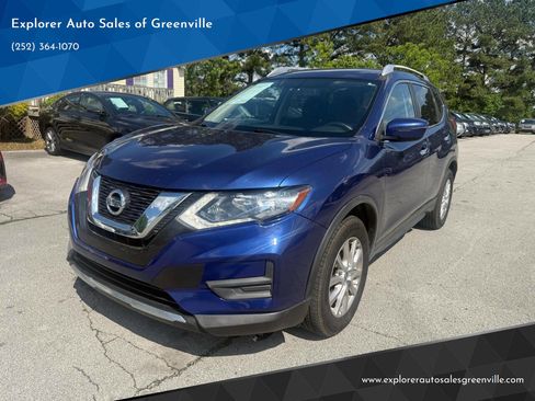 Used 2017 Nissan Rogue SV AWD/4WD image 1