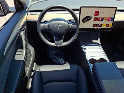 Used 2023 Tesla Model Y Long Range AWD/4WD image 13