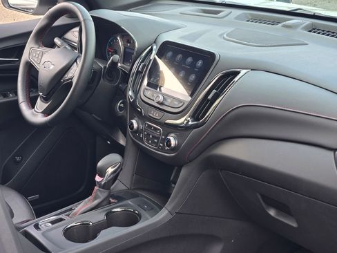 Used 2024 Chevrolet Equinox RS w/ RS Leather Package FWD image 12