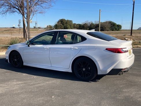 Certified 2025 Toyota Camry SE image 6