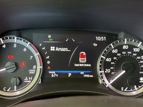 Used 2023 Toyota Highlander LE FWD image 29