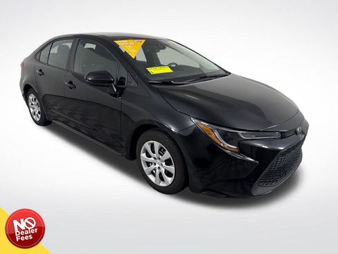 Used 2022 Toyota Corolla LE FWD image 1