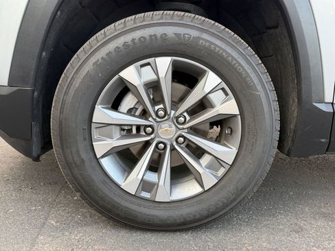 Used 2025 Chevrolet Equinox LT FWD image 30