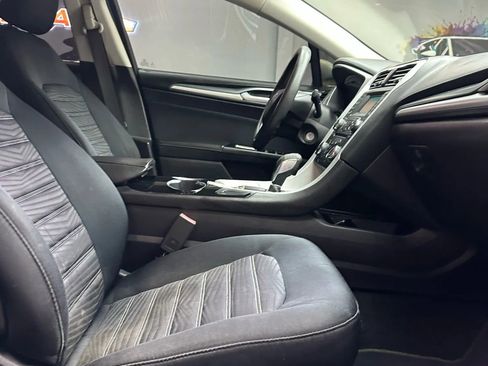 Used 2016 Ford Fusion SE image 28