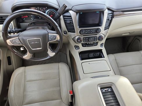 Used 2019 GMC Yukon Denali w/ Denali Ultimate Package image 14